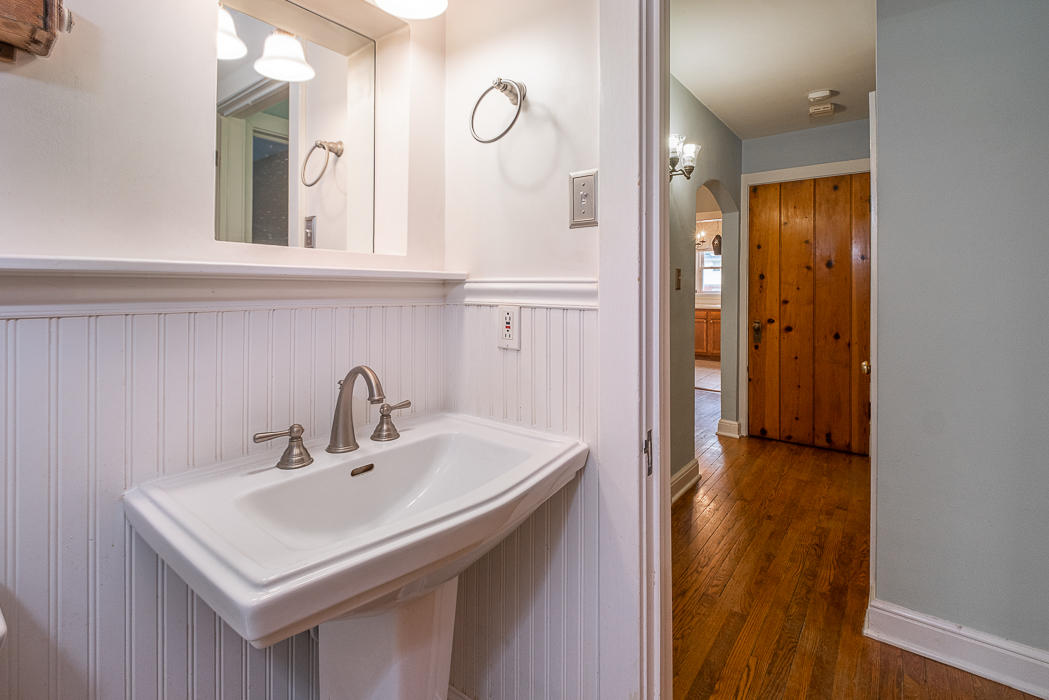 14 Hawthorn Road Salem, VA 24153 - Photo 23 of 42 Bath 1
