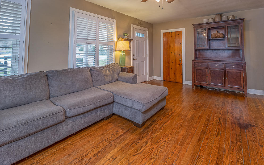 14 Hawthorn Road Salem, VA 24153 - Photo 9 of 42 Living Room