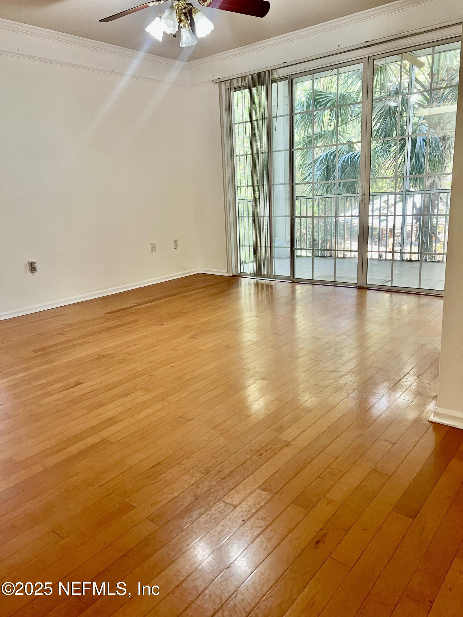 8550 Touchton Road, Unit 922 Jacksonville, FL 32216 - Photo 36 of 41 livingroom