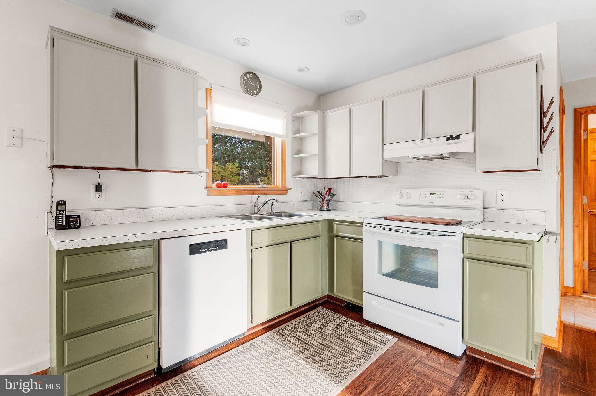3160 Ash Mill Road Doylestown, PA 18902 - Photo 11 of 37 Kitchen