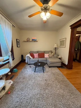 $2,795 | 2125 West Waveland Avenue, Unit 2W, Chicago, IL 60618