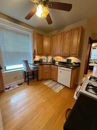 $2,795 | 2125 West Waveland Avenue, Unit 2W, Chicago, IL 60618