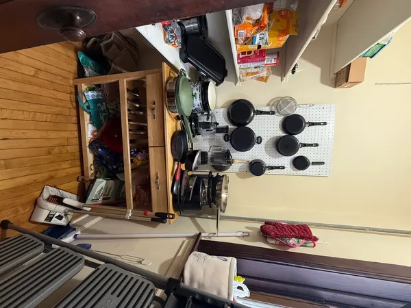 $2,795 | 2125 West Waveland Avenue, Unit 2W, Chicago, IL 60618