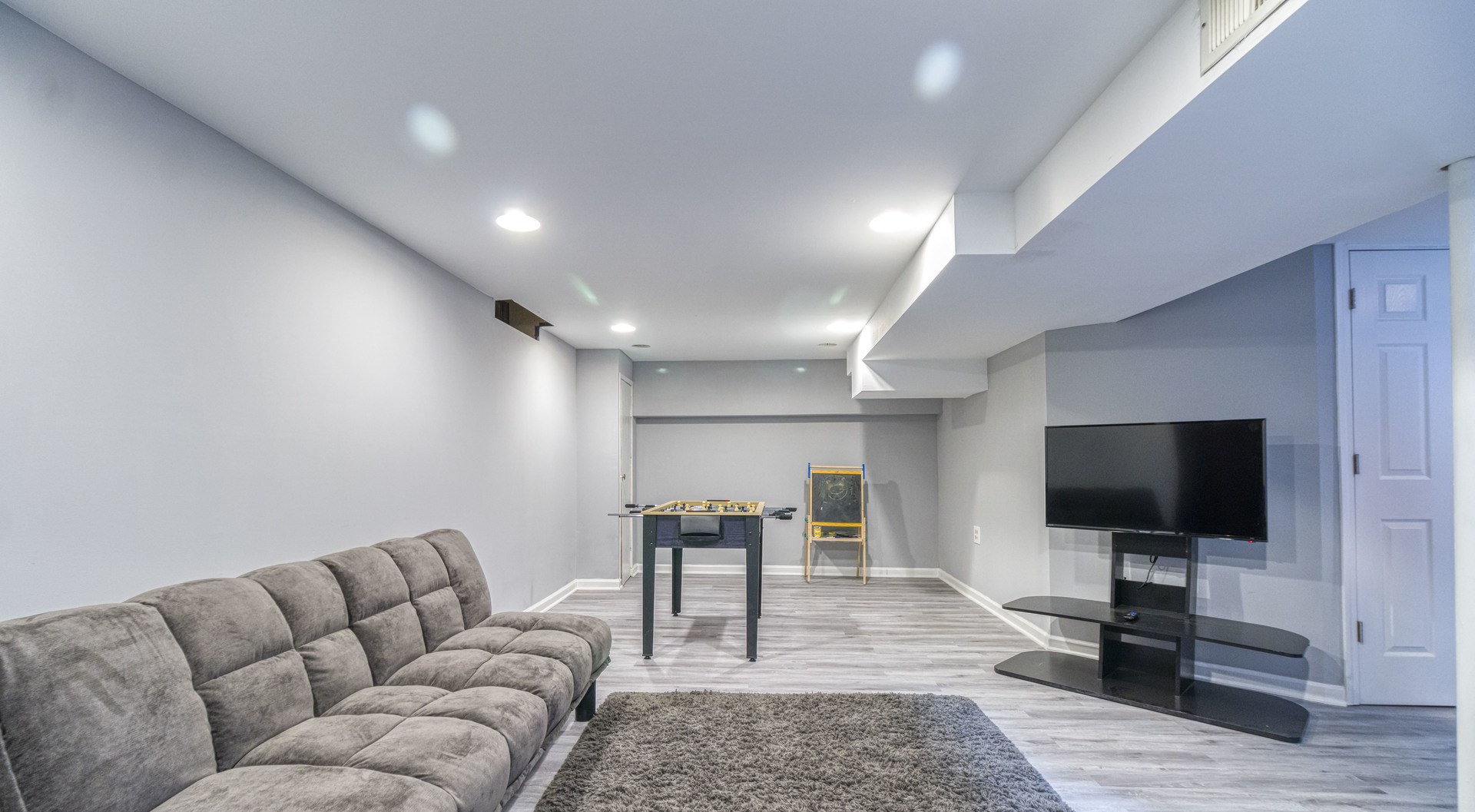 1998 Dunmore Place, Unit 1998 Hoffman Estates, IL 60169 - Photo 13 of 21