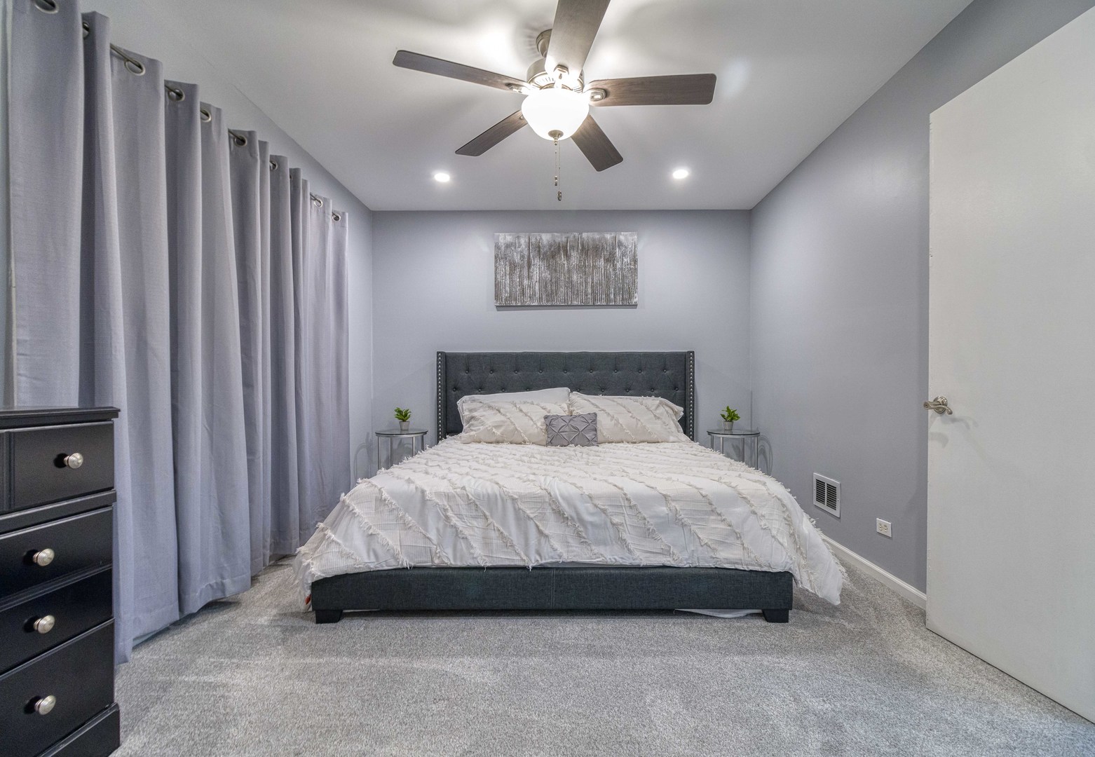 1998 Dunmore Place, Unit 1998 Hoffman Estates, IL 60169 - Photo 17 of 21