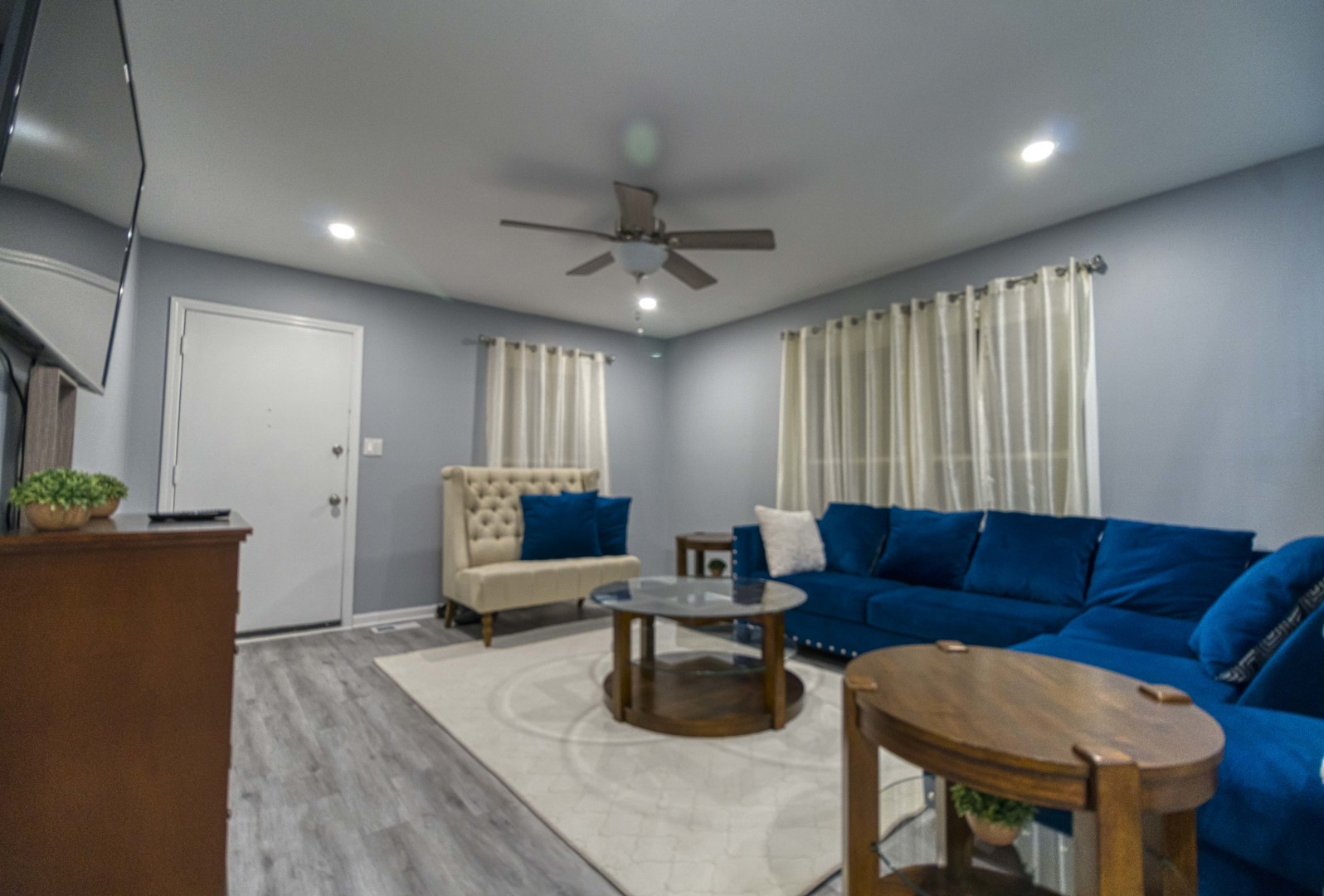 1998 Dunmore Place, Unit 1998 Hoffman Estates, IL 60169 - Photo 6 of 21