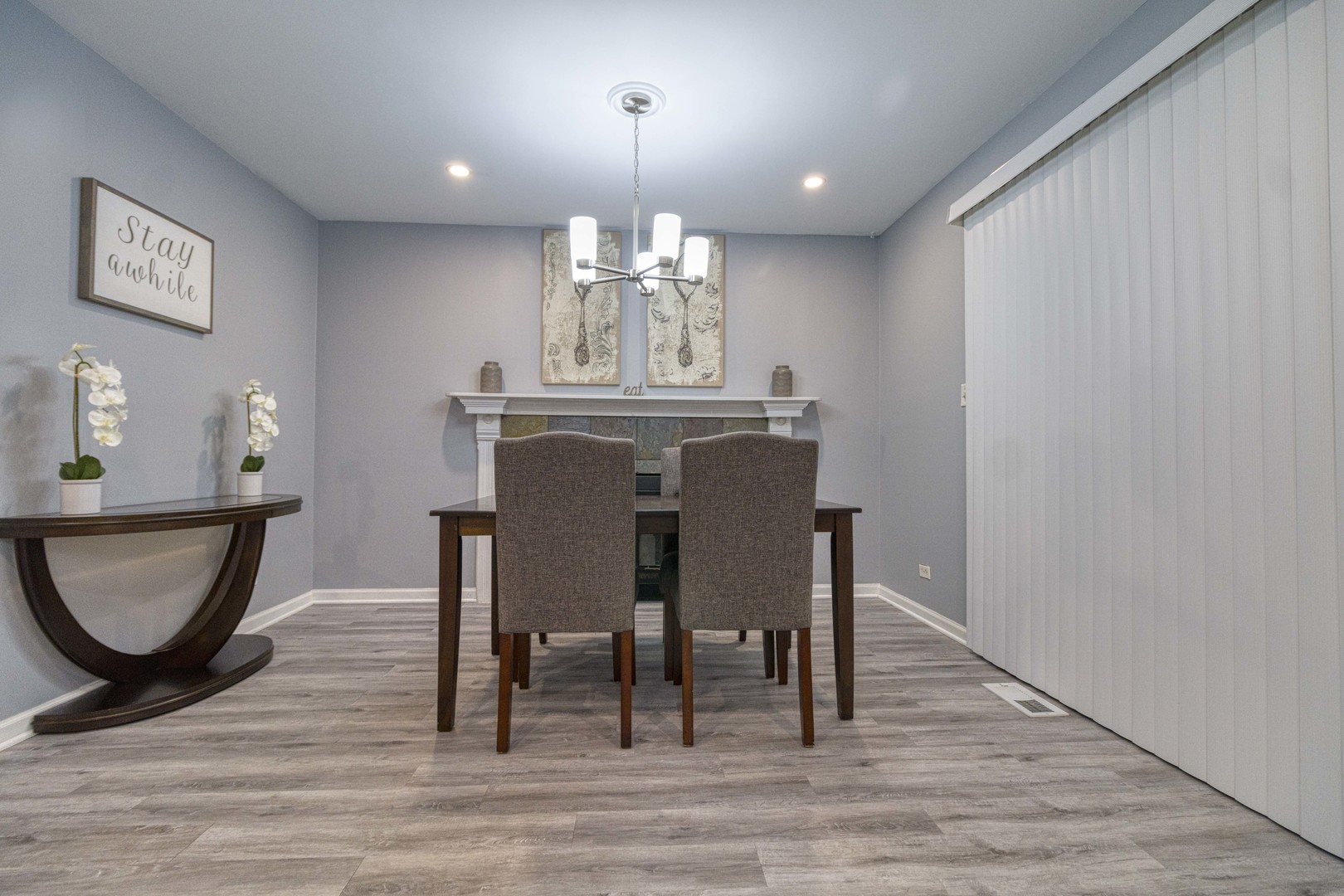 1998 Dunmore Place, Unit 1998 Hoffman Estates, IL 60169 - Photo 9 of 21