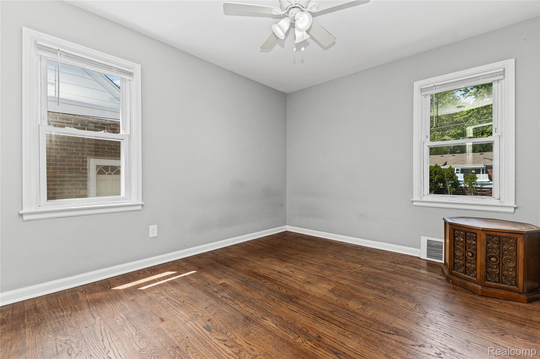 26508 Five Mile Road Redford, MI 48239 - Photo 22 of 41 Empty room