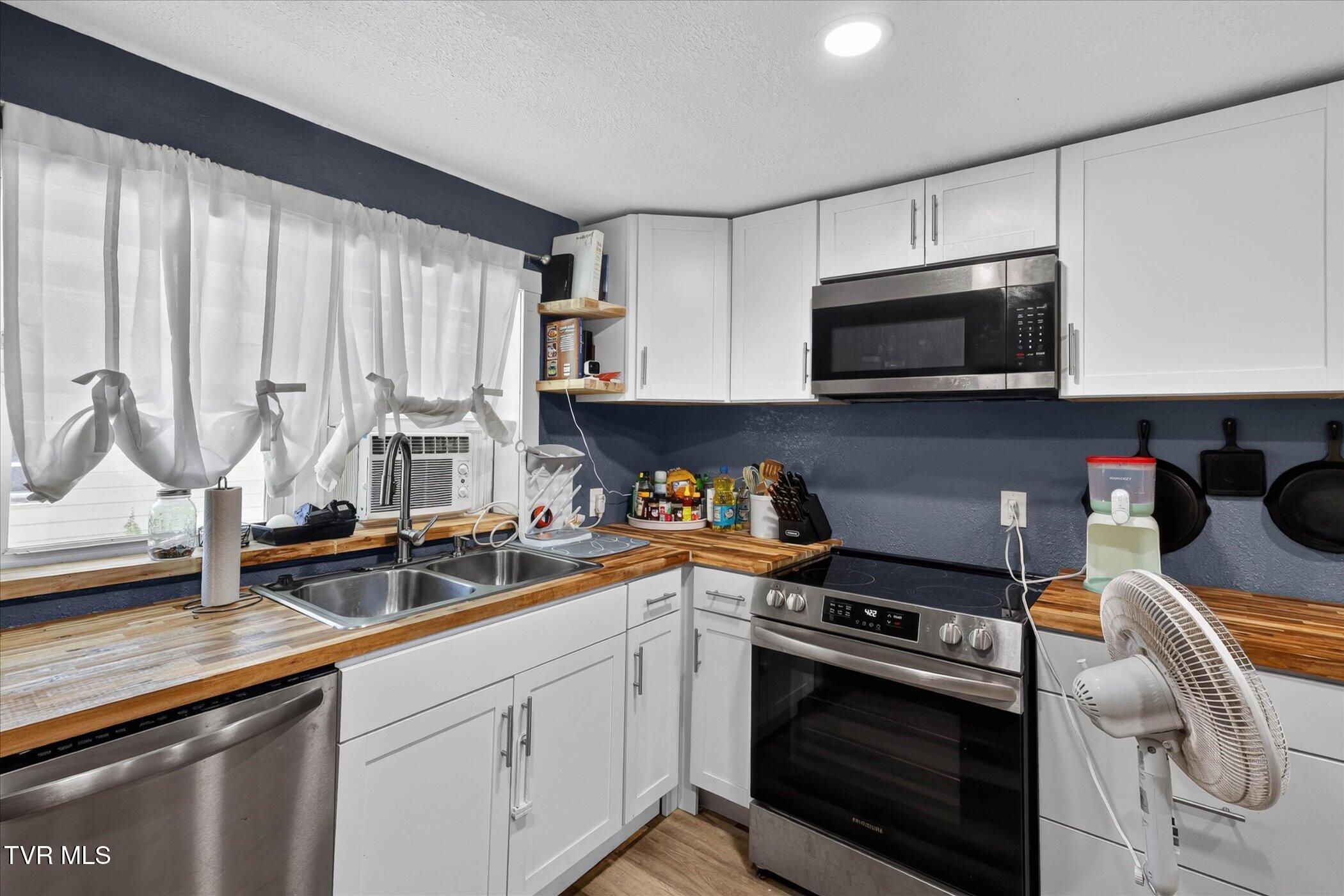424 Lucy Road Kingsport, TN 37660 - Photo 12 of 49 12