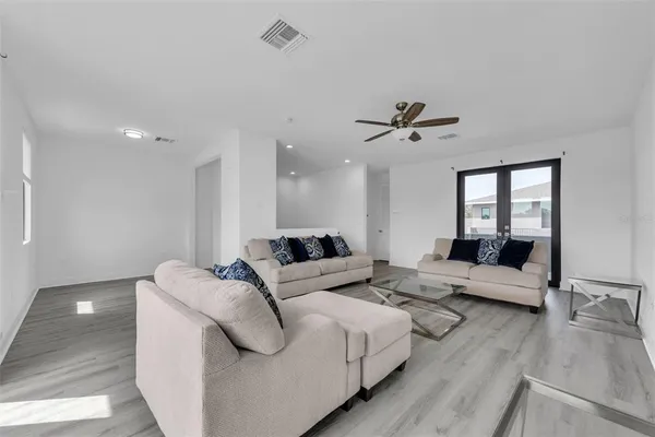 $3,500 | 8713 Palm Ranches Place, Tampa, FL 33614