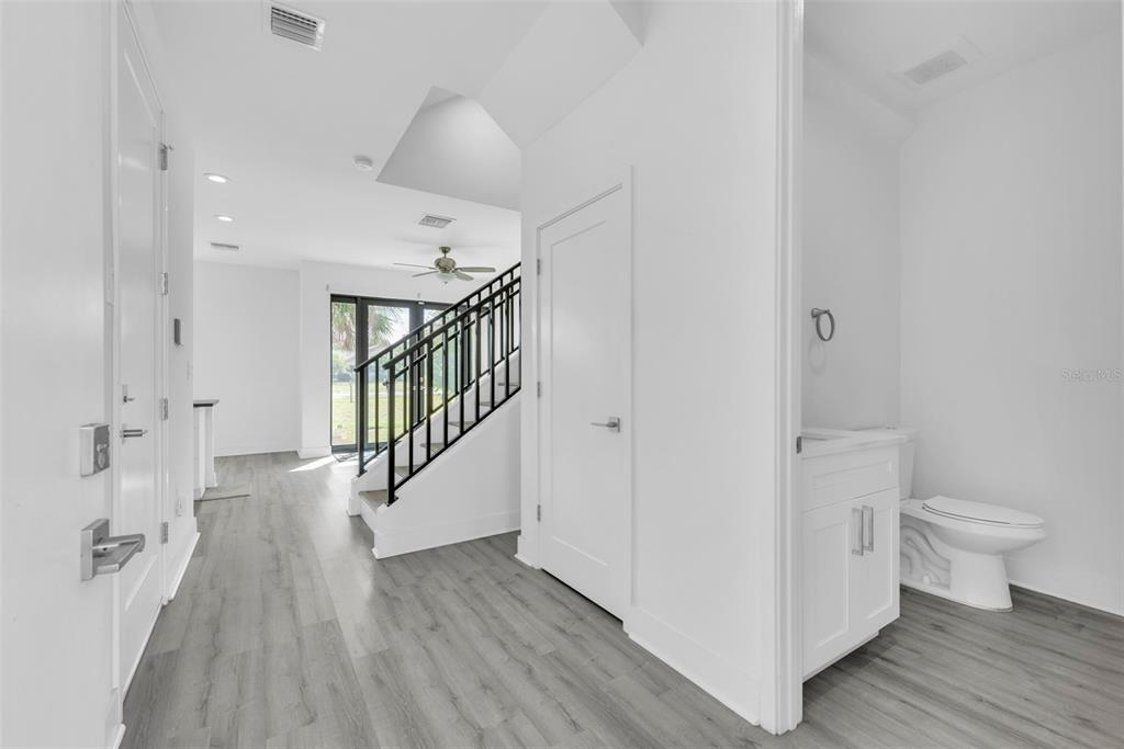 8713 Palm Ranches Place Tampa, FL 33614 - Photo 4 of 28