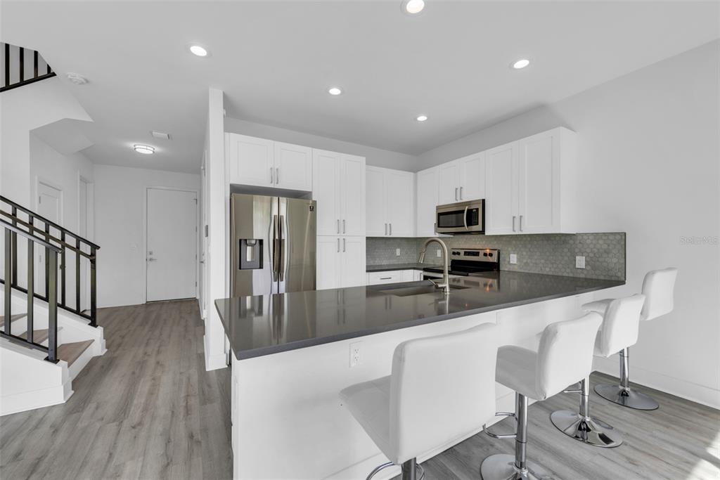 8713 Palm Ranches Place Tampa, FL 33614 - Photo 7 of 28