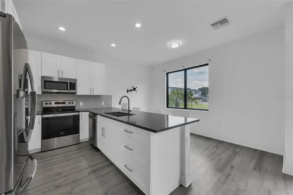 $3,500 | 8713 Palm Ranches Place, Tampa, FL 33614