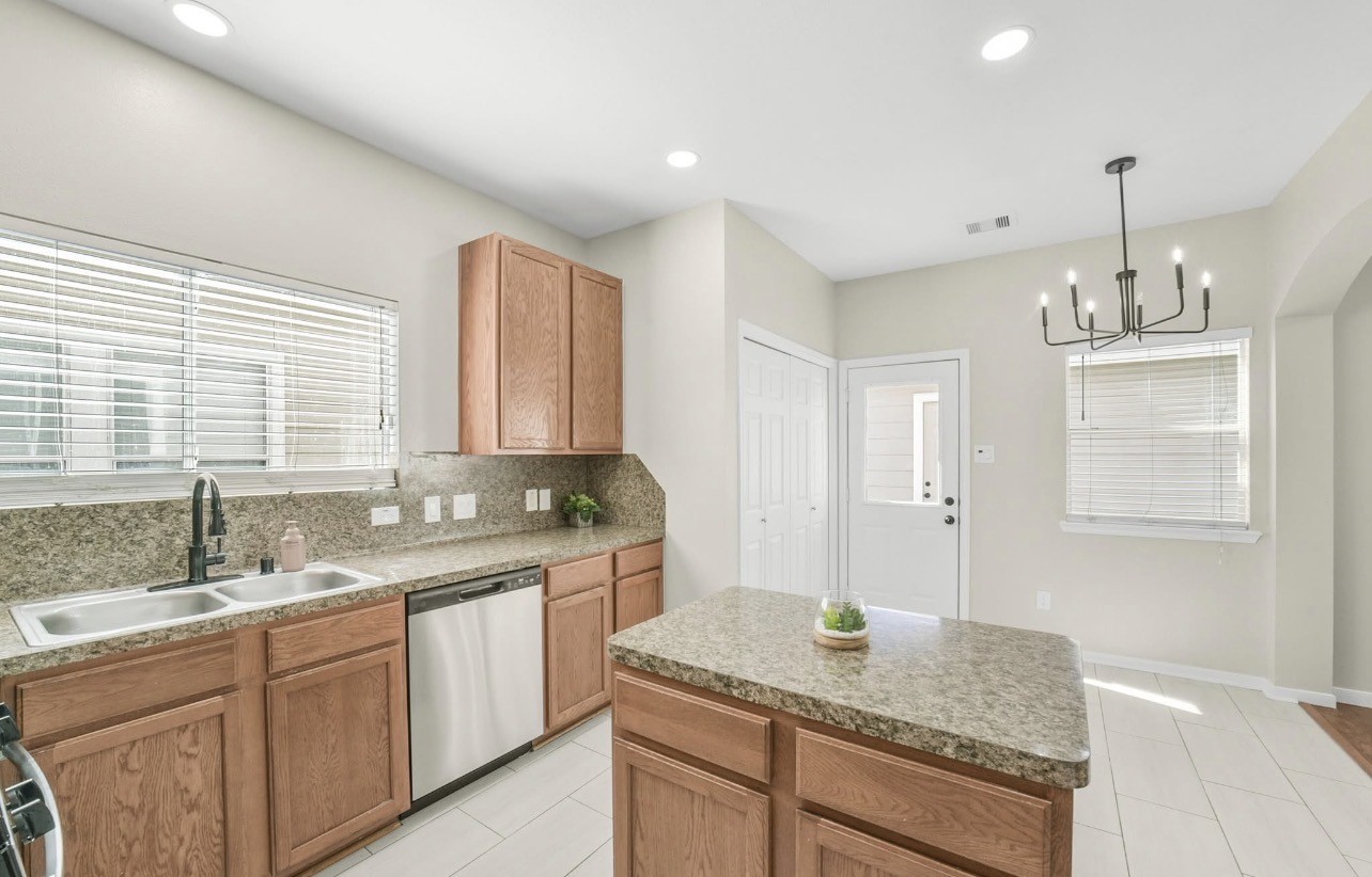 21771 Mossy Field Lane Spring, TX 77388 - Photo 6 of 20