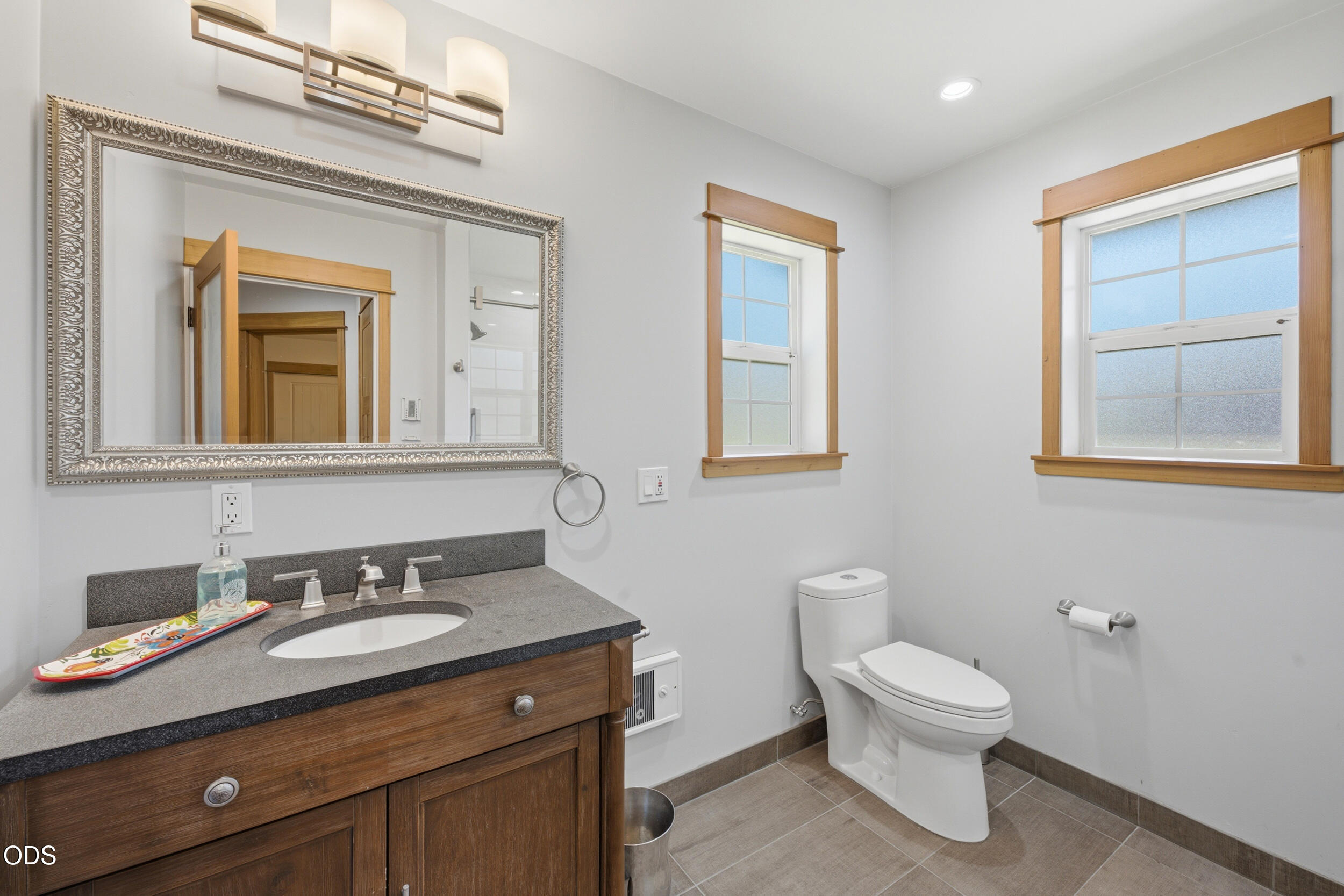 54440 Huntington Road Bend, OR 97707 - Photo 19 of 38