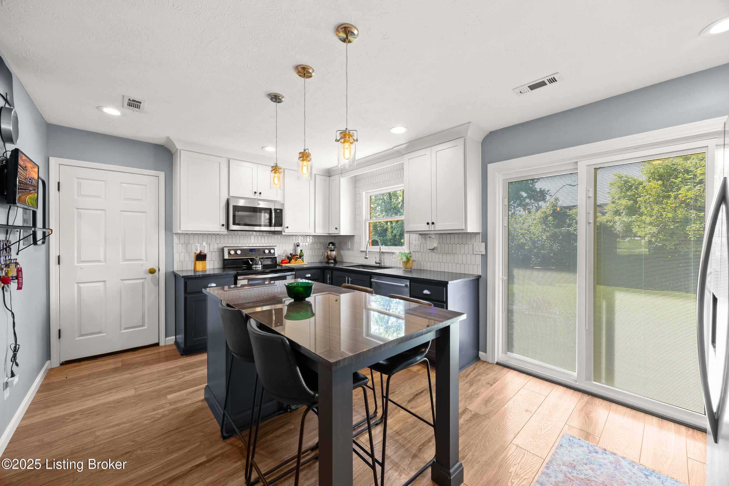 850 North Pope Lick Road Louisville, KY 40243 - Photo 12 of 36 16