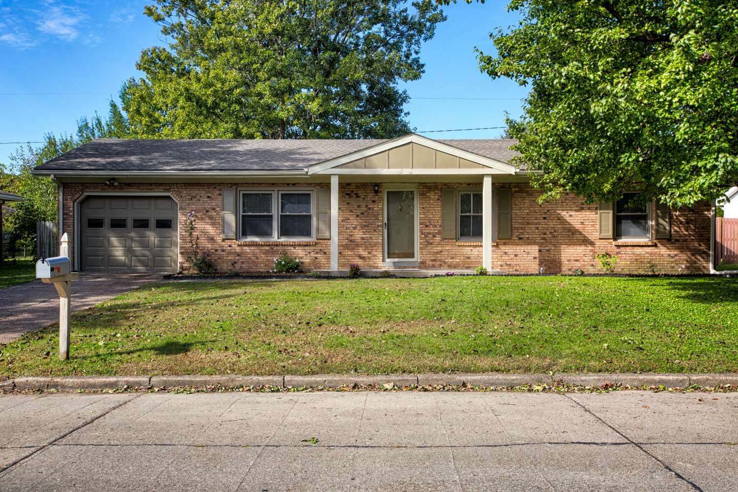 1832 North Colony Road Evansville, IN 47715 - Photo 1 of 26 Gallery Image 1