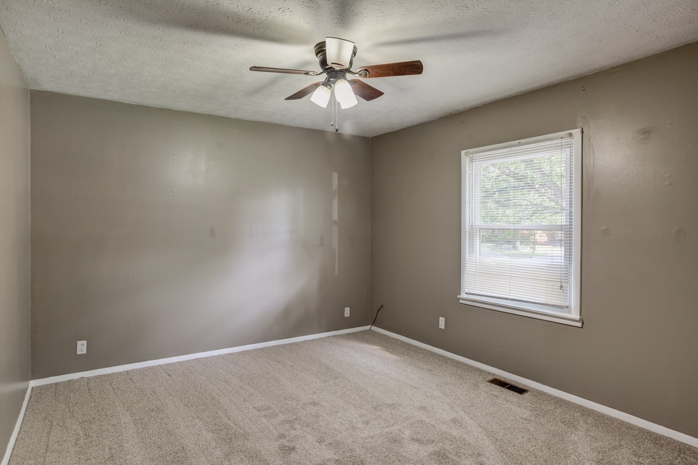 1832 North Colony Road Evansville, IN 47715 - Photo 13 of 26 Gallery Image 13