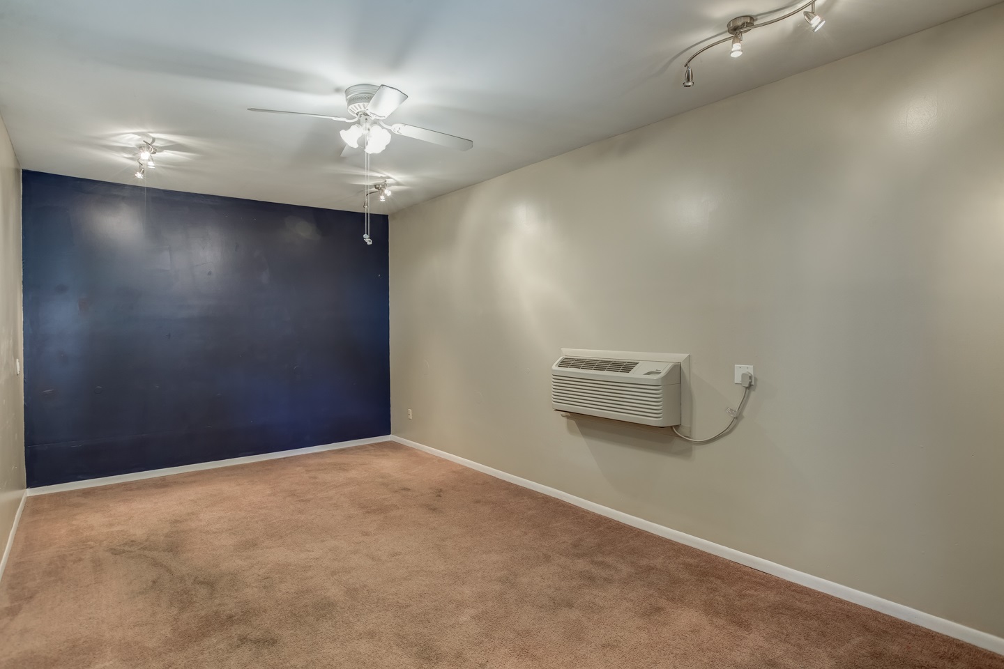 1832 North Colony Road Evansville, IN 47715 - Photo 18 of 26 Gallery Image 18