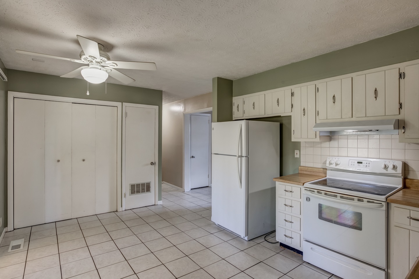 1832 North Colony Road Evansville, IN 47715 - Photo 5 of 26 Gallery Image 5
