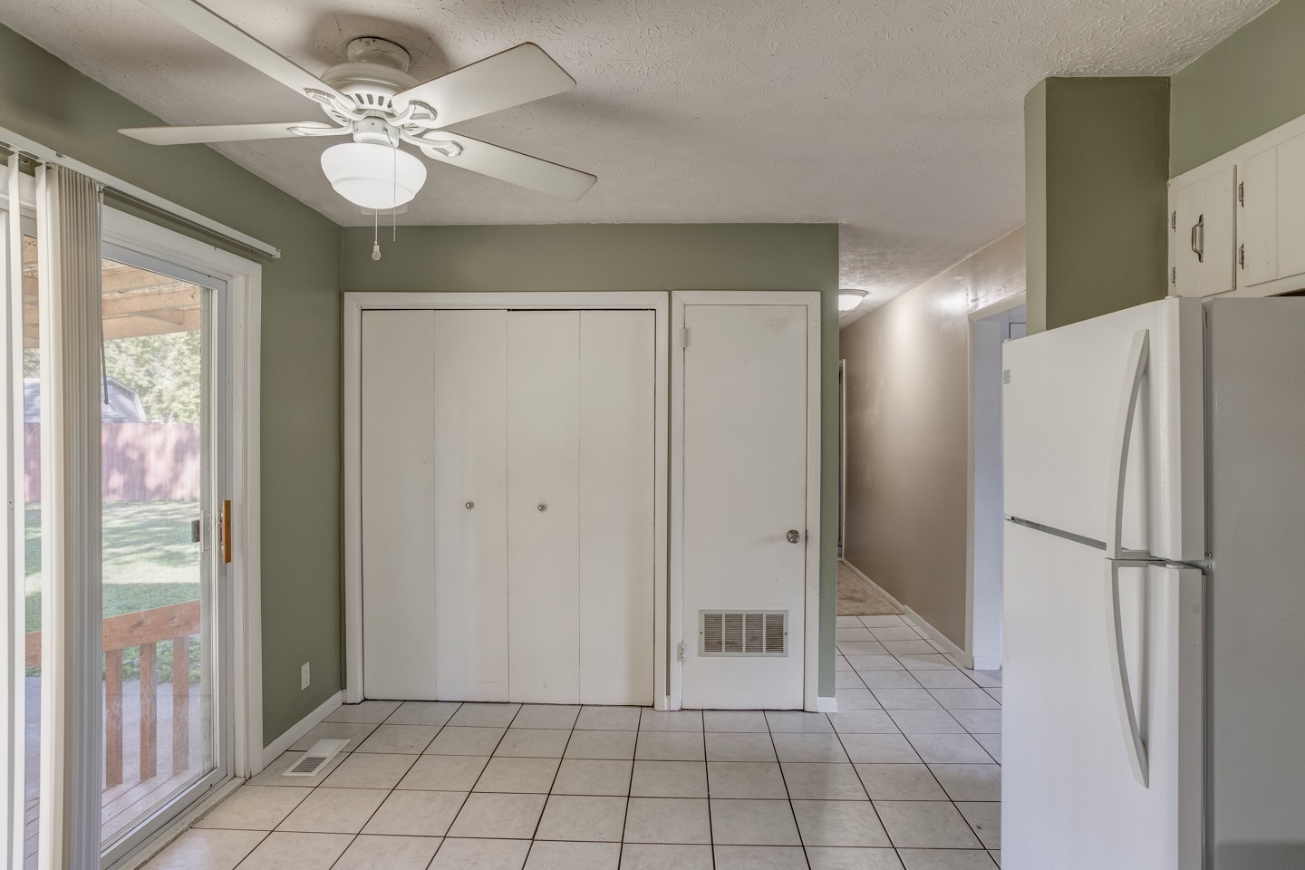1832 North Colony Road Evansville, IN 47715 - Photo 6 of 26 Gallery Image 6