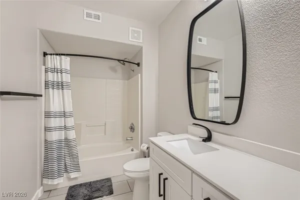 $2,000 | 8250 North Grand Canyon Drive, Unit 2051, Las Vegas, NV 89166