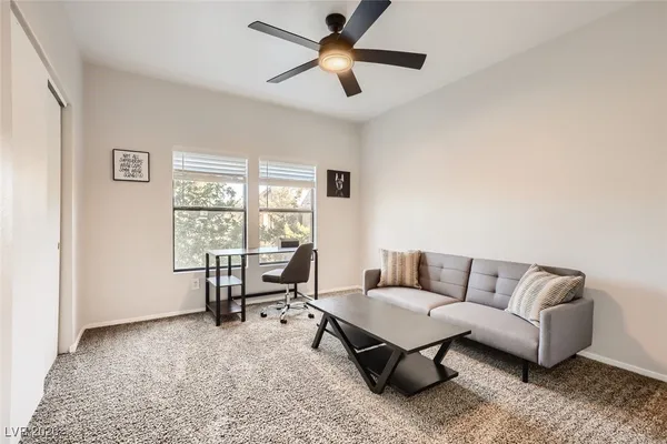 $2,000 | 8250 North Grand Canyon Drive, Unit 2051, Las Vegas, NV 89166