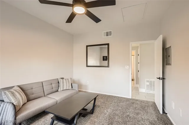 $2,000 | 8250 North Grand Canyon Drive, Unit 2051, Las Vegas, NV 89166