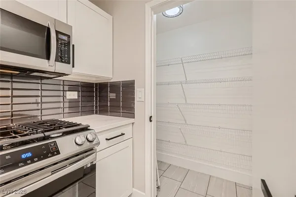 $2,000 | 8250 North Grand Canyon Drive, Unit 2051, Las Vegas, NV 89166