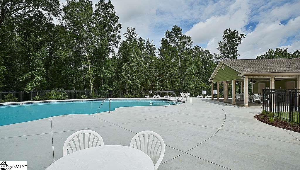 132 Lake Grove Road Simpsonville, SC 29681 - Photo 5 of 5 Gallery Image 5