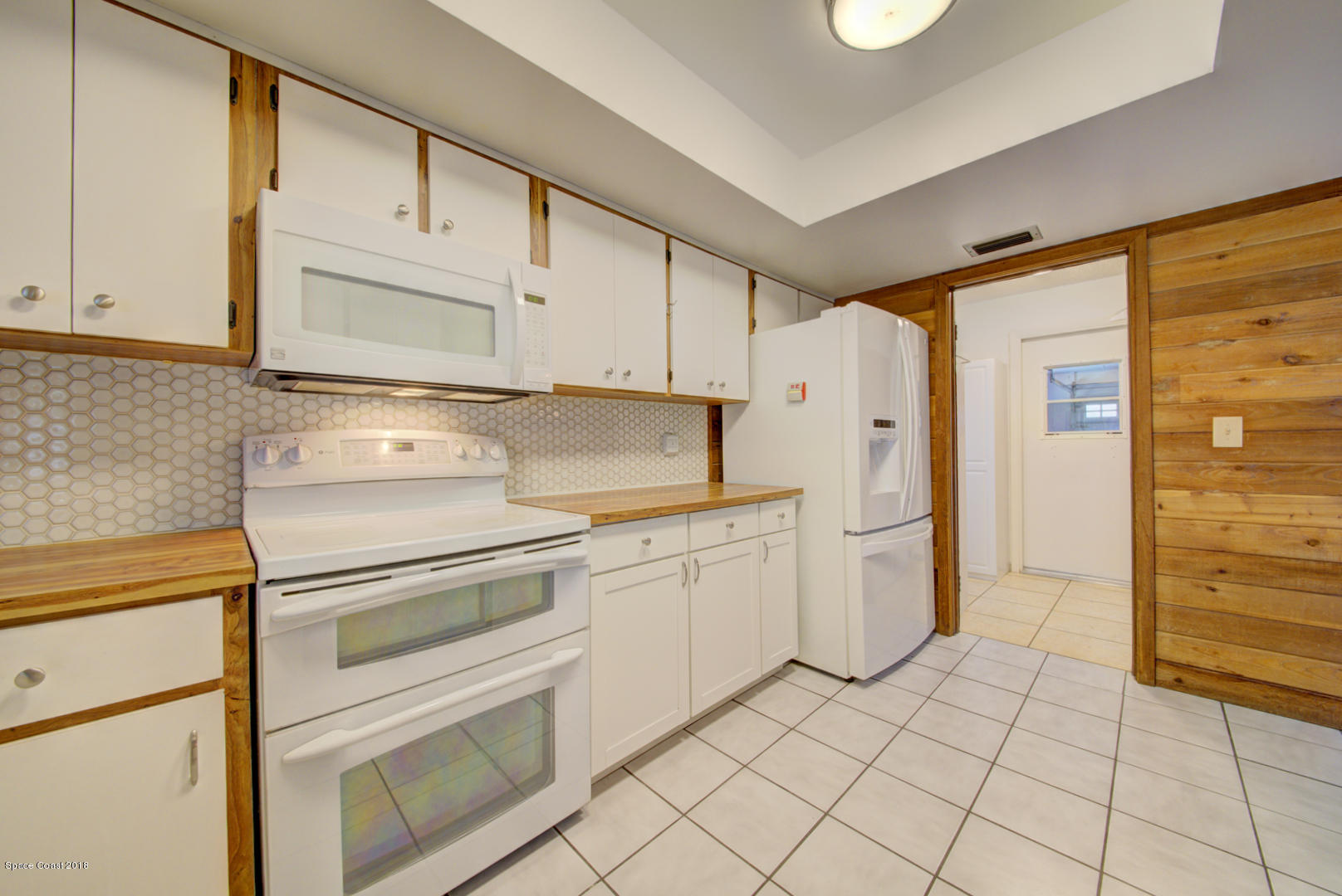 4660 Rector Road Cocoa, FL 32926 - Photo 11 of 56 kitchen with accent wall