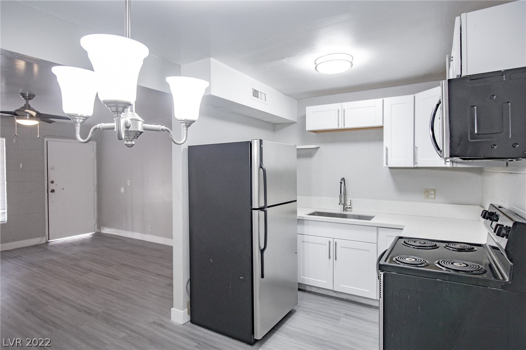 625 South Royal Crest Circle, Unit 5, Las Vegas, NV 89169 Compass