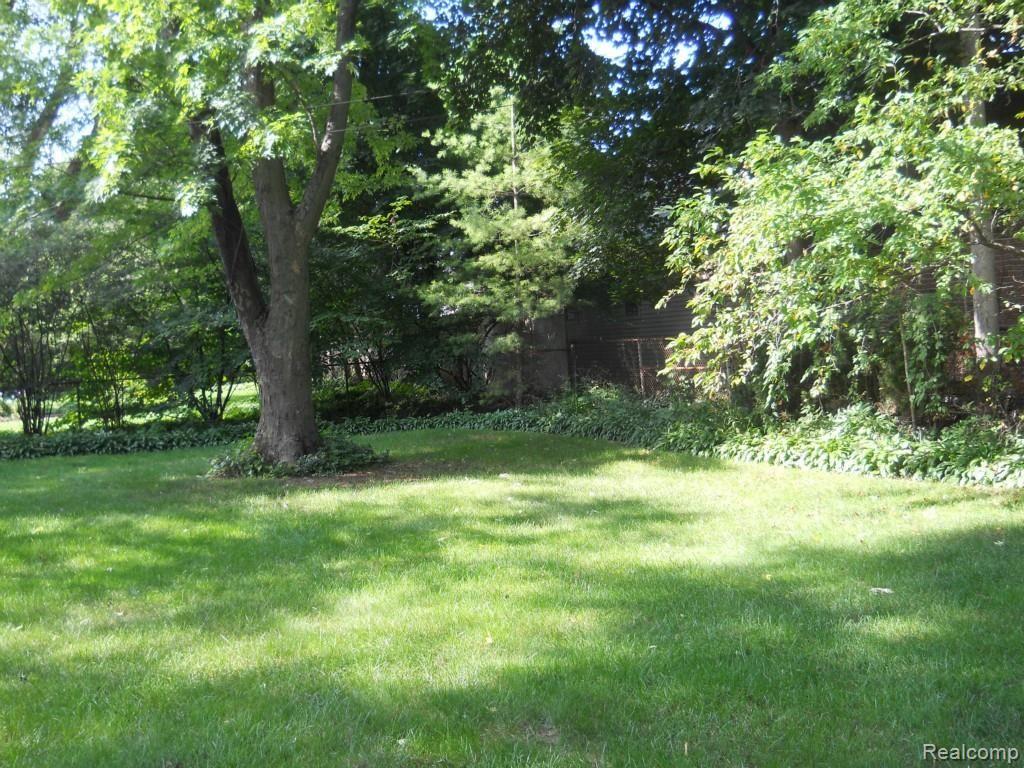 750 Westchester Road Grosse Pointe, MI 48230 - Photo 24 of 25 DSCN4475_2.jpg