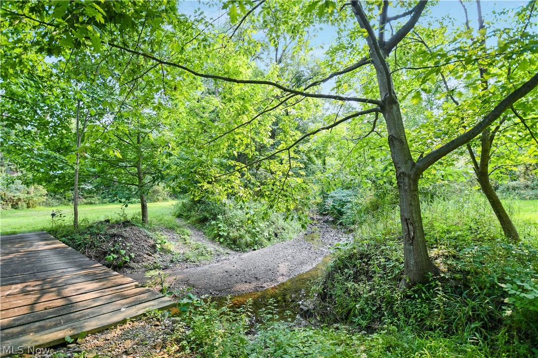 31650 Pinetree Road Cleveland, OH 44124 - Photo 33 of 35