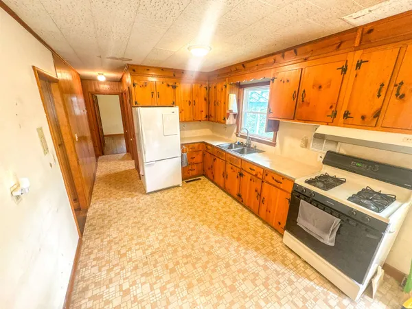 $299,000 | 1658 Vermont Rte 100, Ludlow, VT 05149