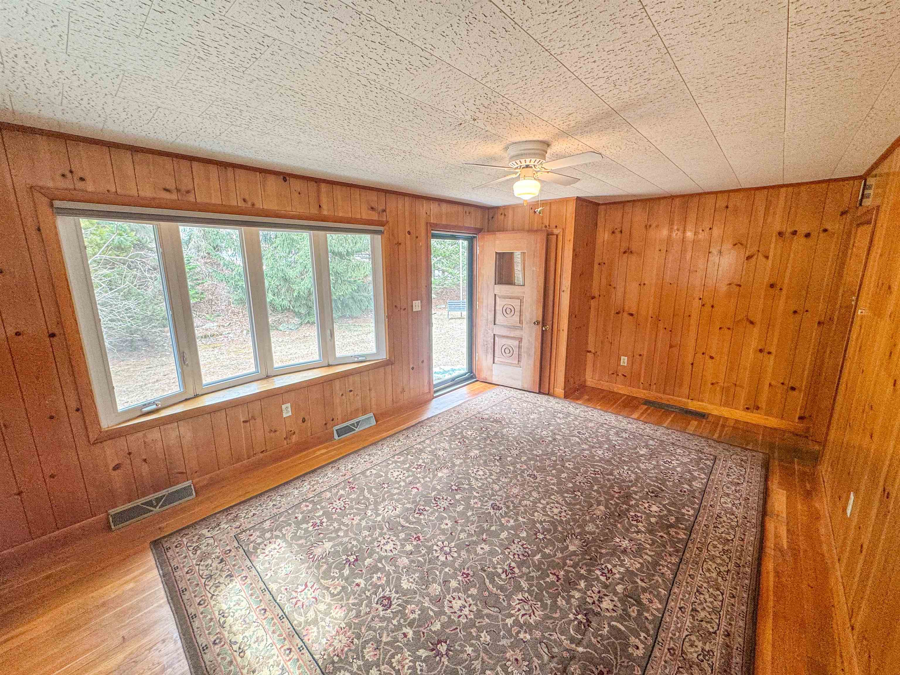 1658 Vermont Rte 100 Ludlow, VT 05149 - Photo 4 of 34