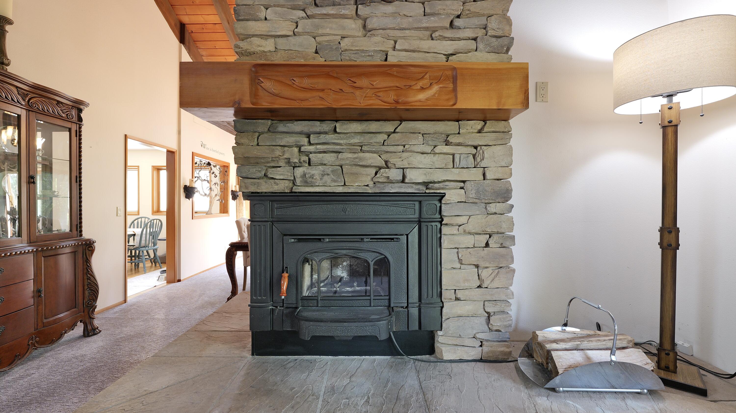 975 Old Ferry Road Shady Cove, OR 97539 - Photo 13 of 100 Fireplace