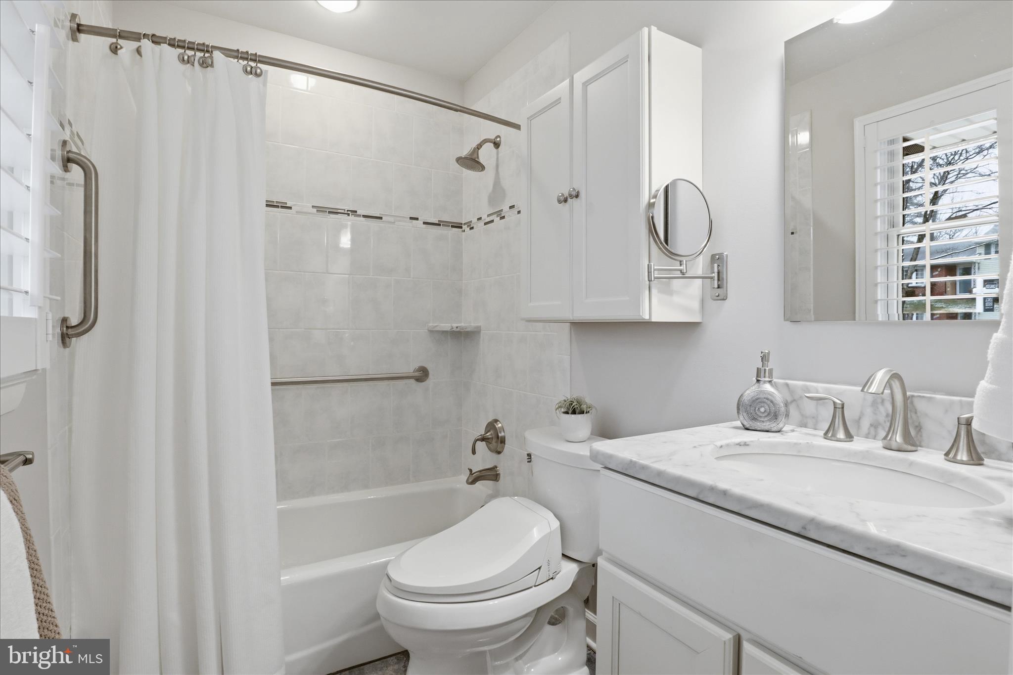 7921 Ellet Road Springfield, VA 22151 - Photo 16 of 44 Primary Bathroom