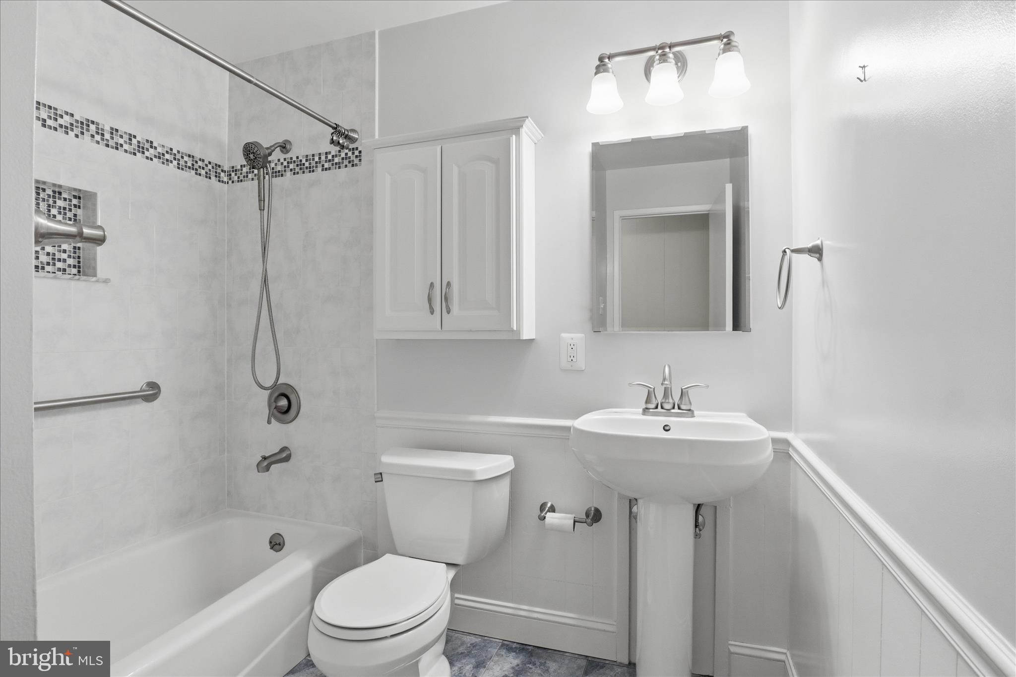 7921 Ellet Road Springfield, VA 22151 - Photo 20 of 44 2nd Full Bathroom