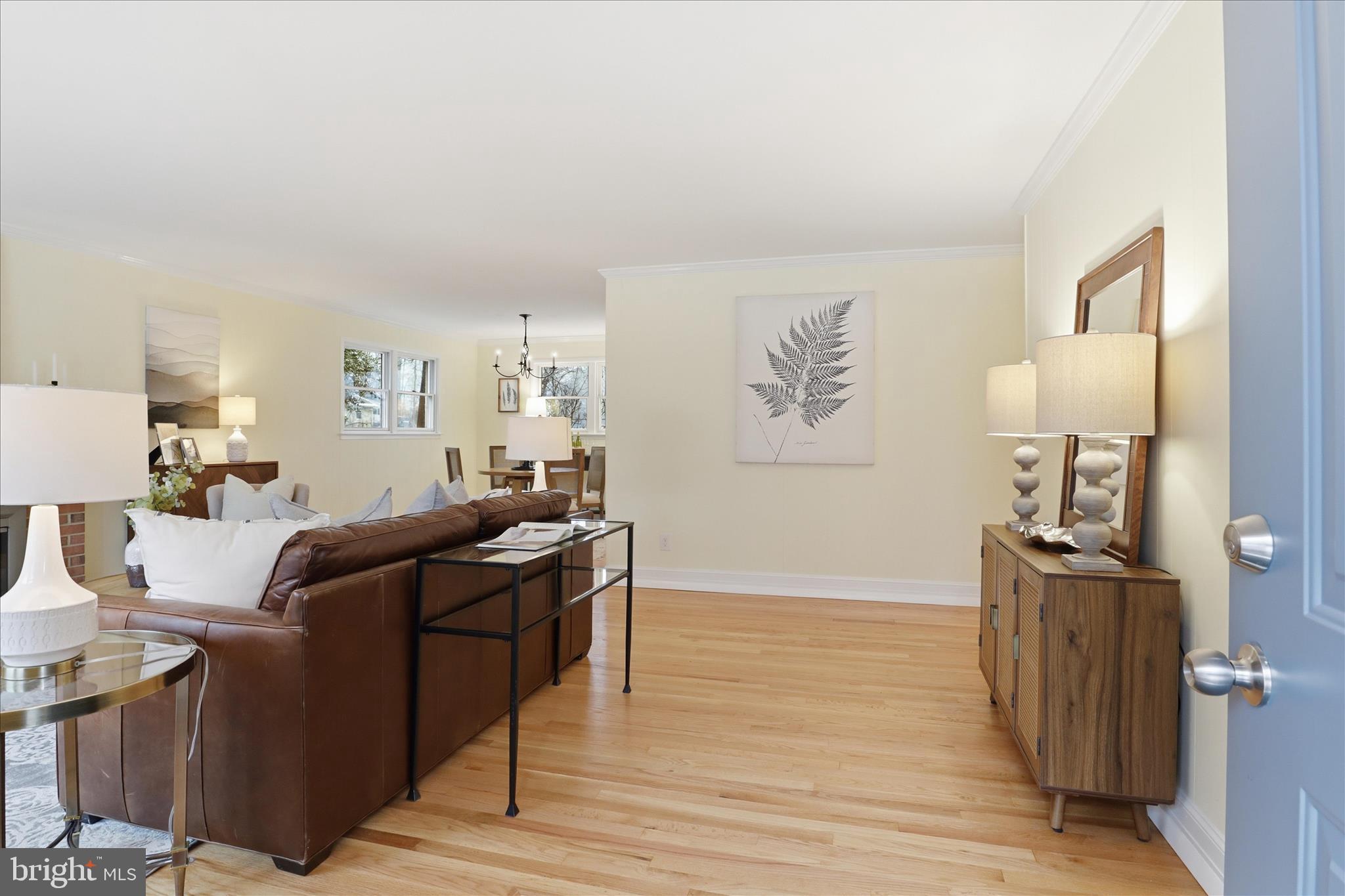 7921 Ellet Road Springfield, VA 22151 - Photo 5 of 44 Warm and Welcoming Living Room