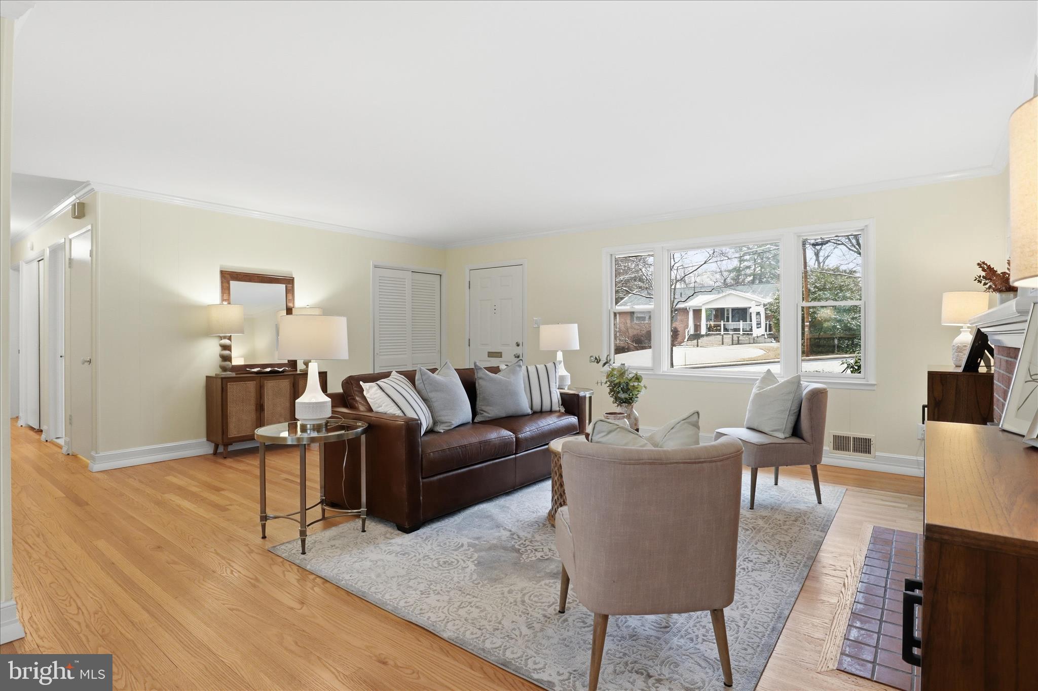 7921 Ellet Road Springfield, VA 22151 - Photo 8 of 44 Bright Living Room with large front windows
