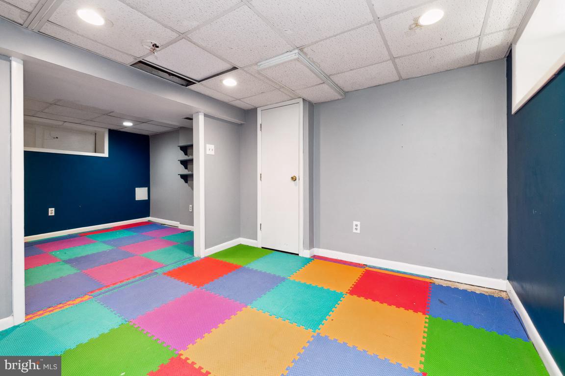 1813 Fairbank Road Baltimore, MD 21209 - Photo 52 of 65 Recessed lighting