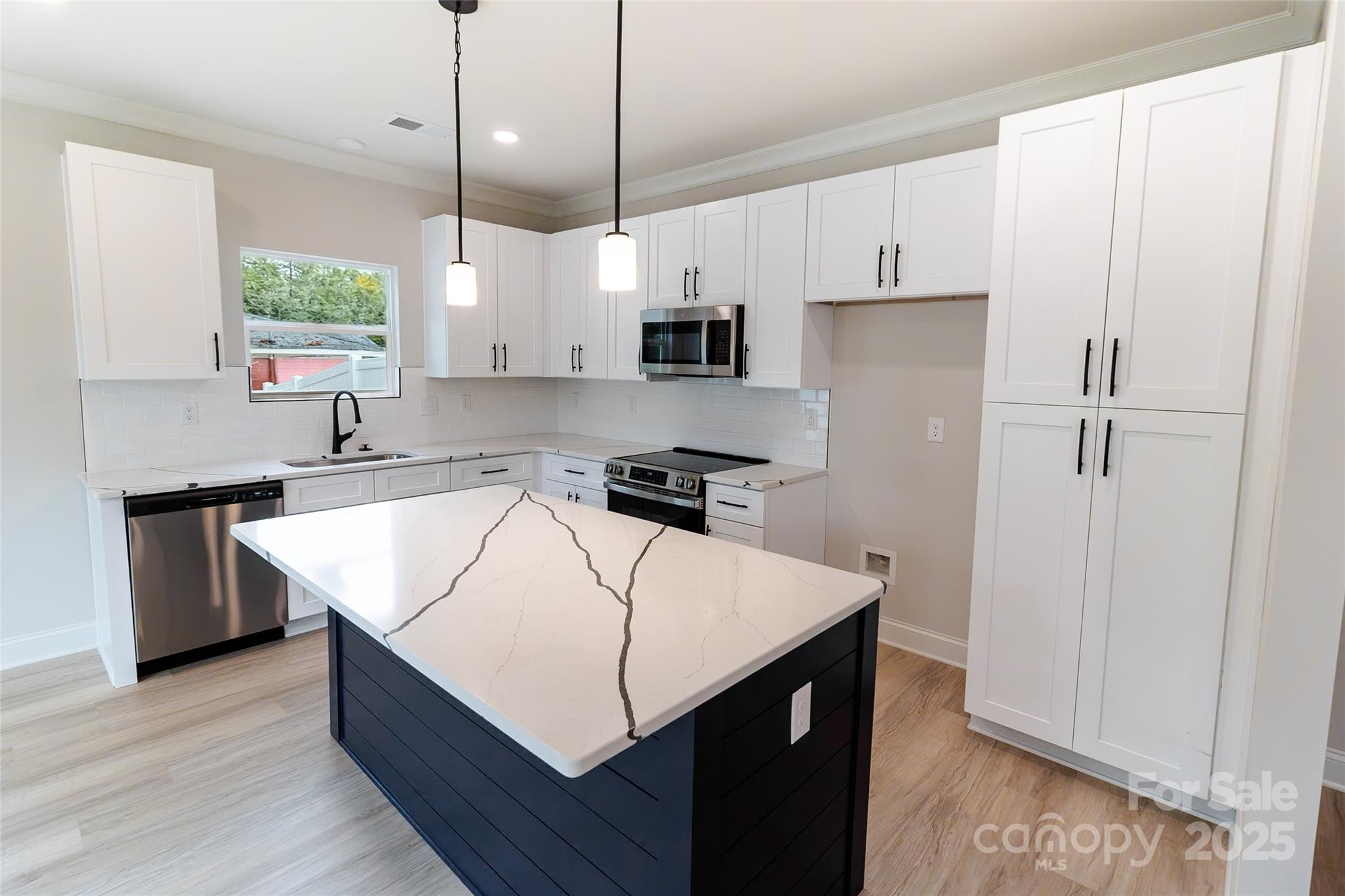 619 Billingsley Road Charlotte, NC 28211 - Photo 4 of 24 Gallery Image 4