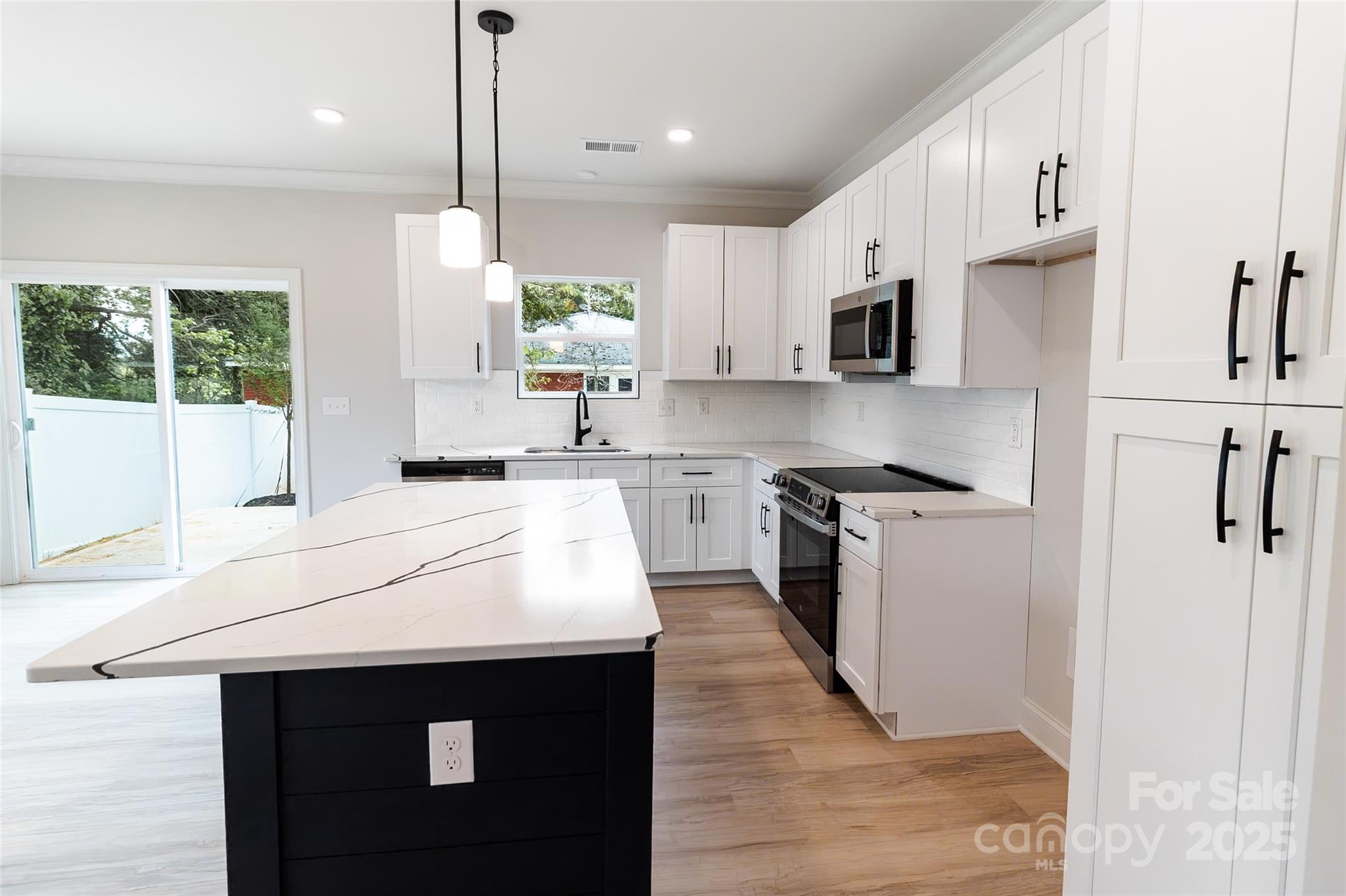 619 Billingsley Road Charlotte, NC 28211 - Photo 6 of 24 Gallery Image 6