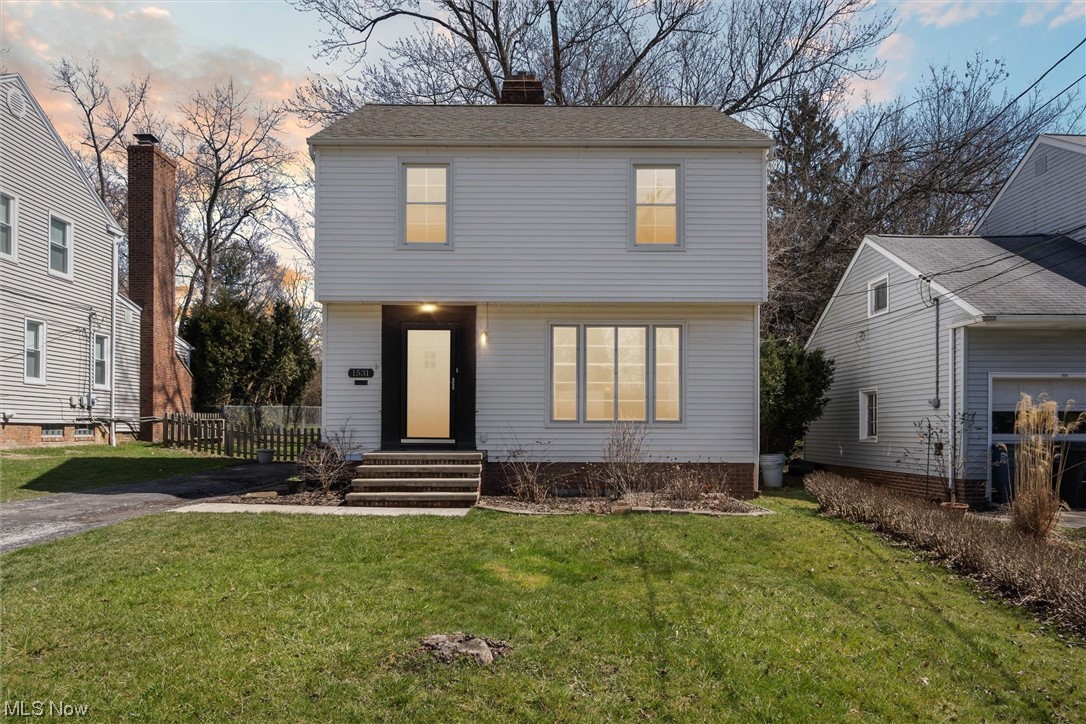 1531 Edgefield Road Lyndhurst, OH 44124 - Photo 1 of 25 Gallery Image 1