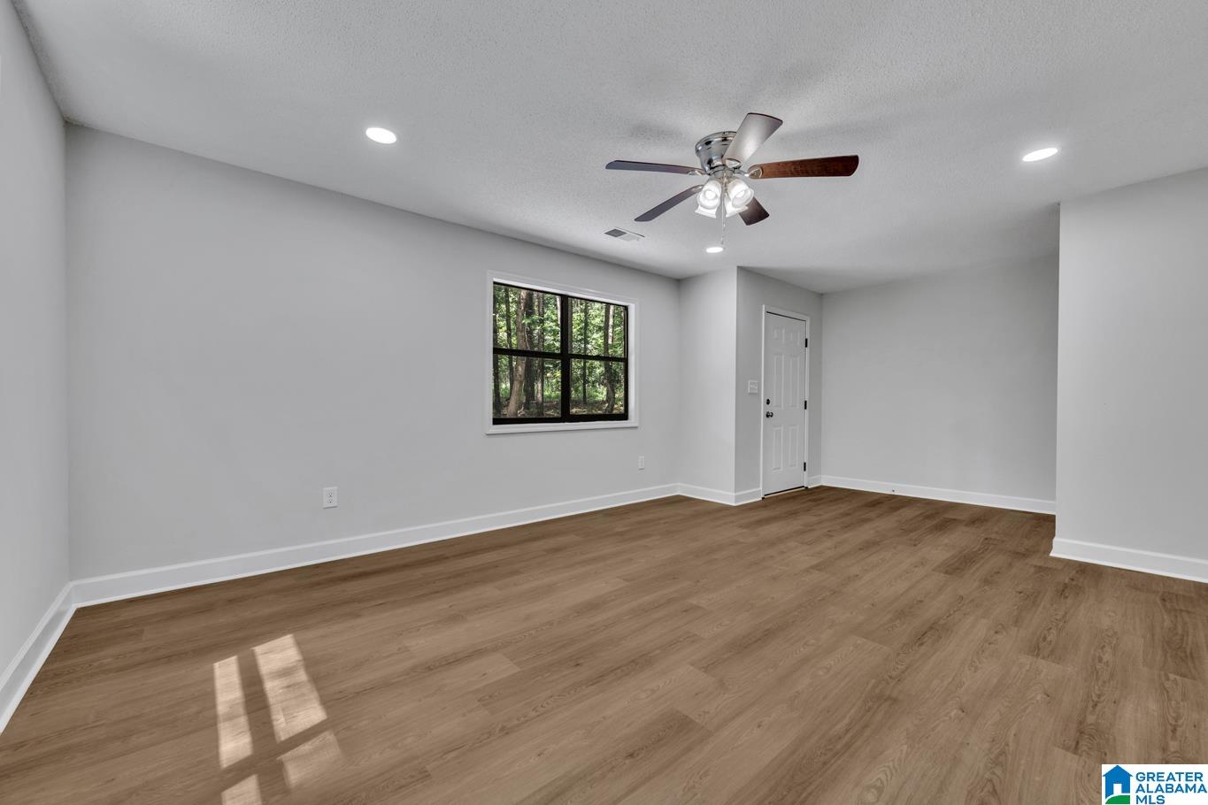 364 Country Road Warrior, AL 35180 - Photo 10 of 25