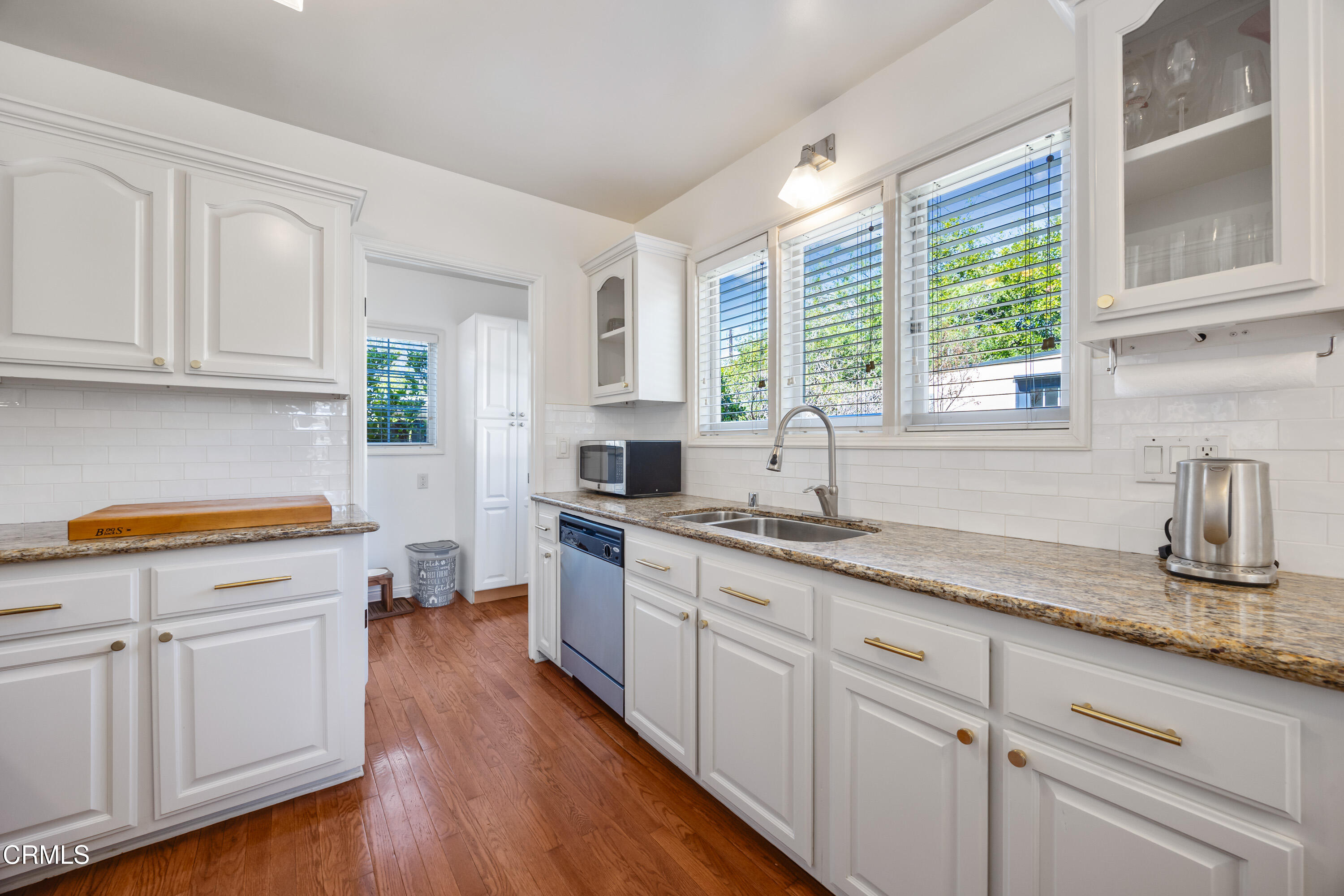 1869 Galbreth Road Pasadena, CA 91104 - Photo 20 of 52 FLEX 3000-19