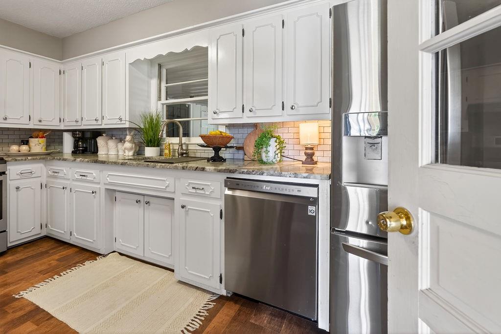134 Thelma Road Southwest Calhoun, GA 30701 - Photo 12 of 44