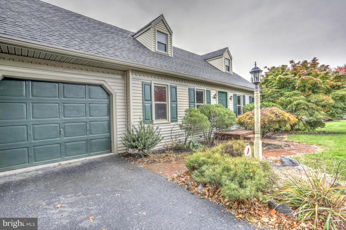 1904 Wilderness Road Lancaster, PA 17603 - Photo 4 of 46 Gallery Image 4