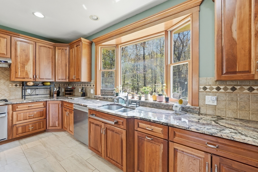 269 Harvard Road Bolton, MA 01740 - Photo 11 of 42